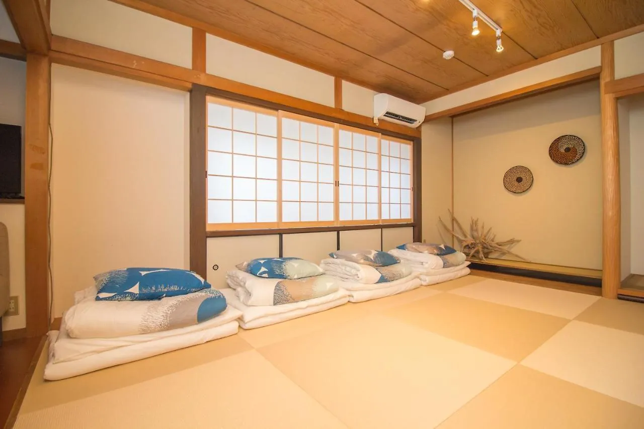 Hokusai Stay Osaka 0*,